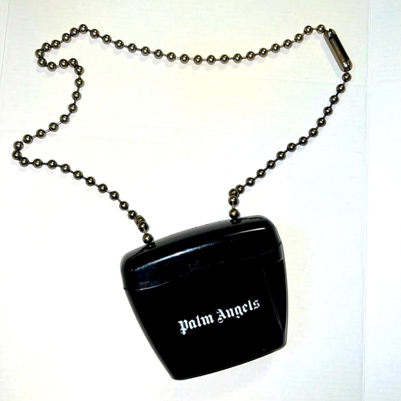 Palm Angles Purse - Picture 2 of 5